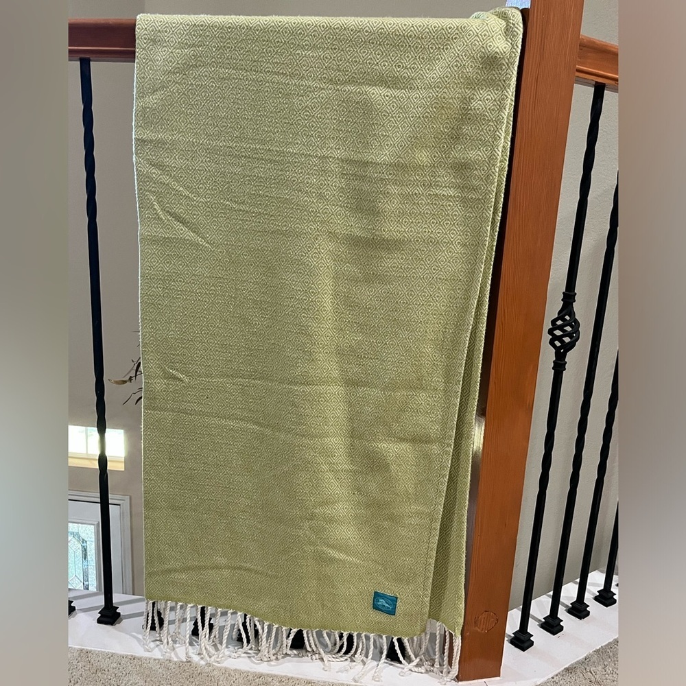 TOMMY BAHAMA RELAX Green DIAMOND Patterned Throw Blanket with Fringe, 65”X 46”